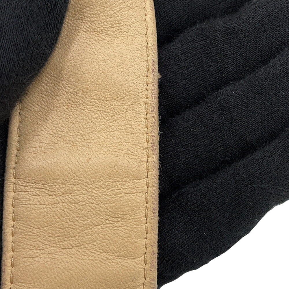 CHANEL Cream Leather Logo Shoulder Bag - Picture 13 of 16
